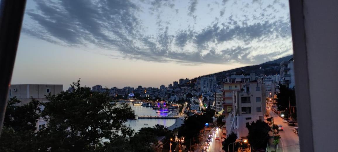 Xhemi'S Apartment Sarandë エクステリア 写真