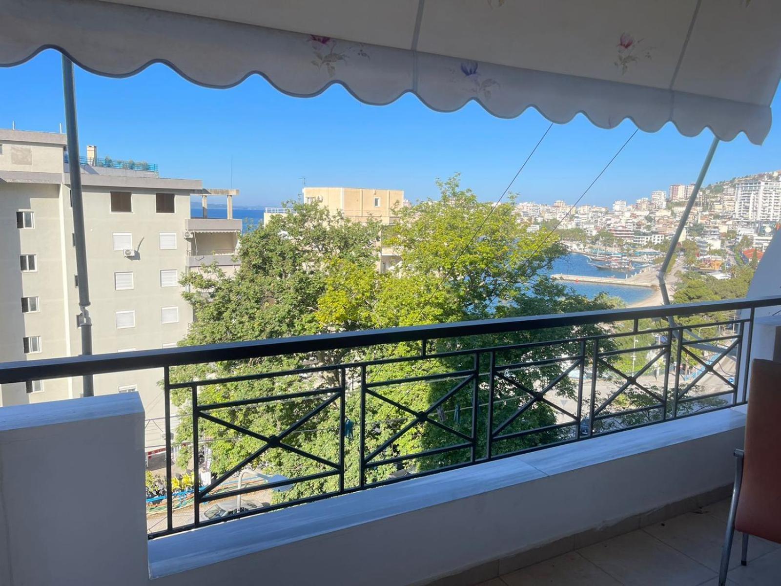 Xhemi'S Apartment Sarandë エクステリア 写真