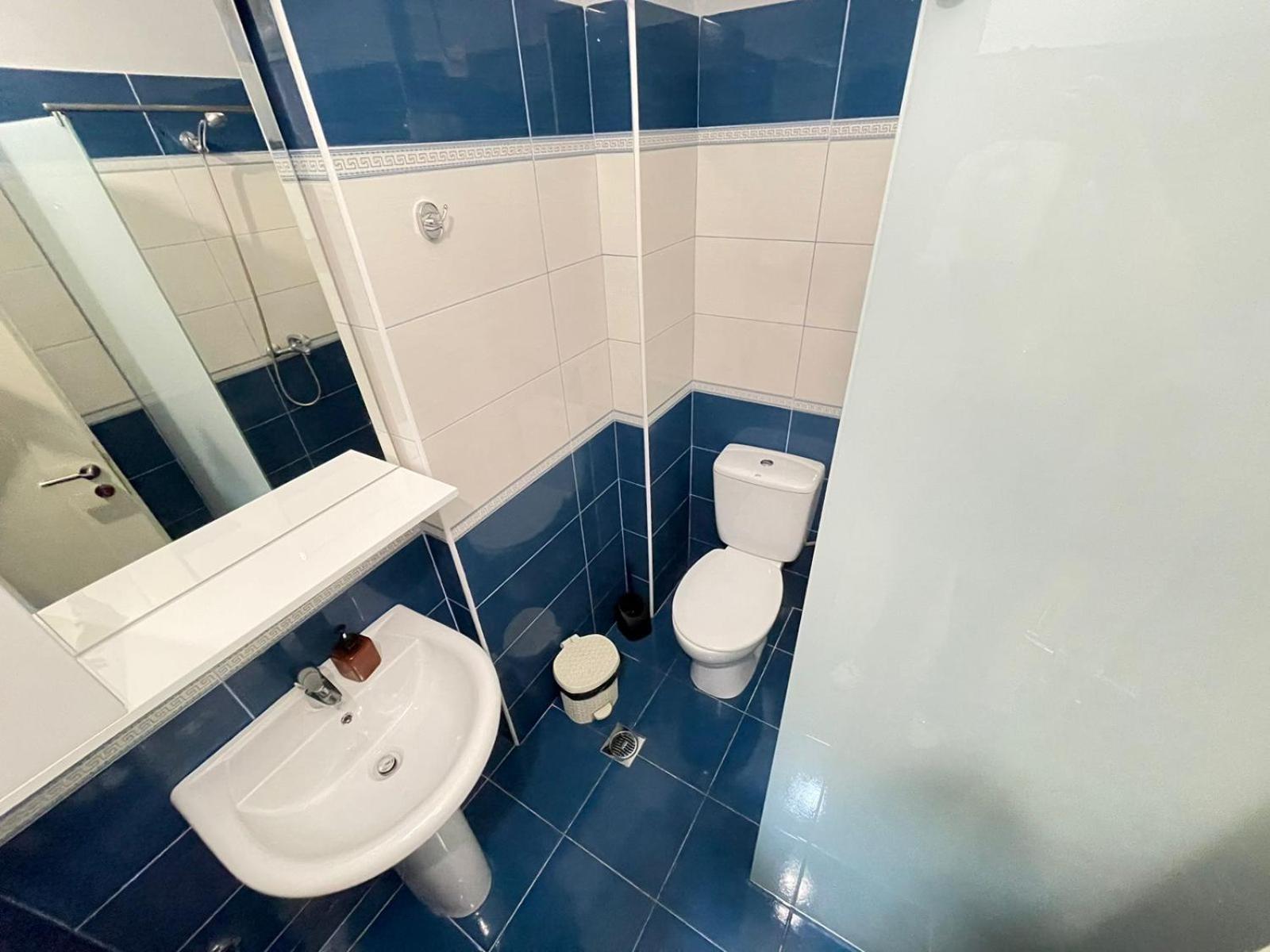 Xhemi'S Apartment Sarandë エクステリア 写真