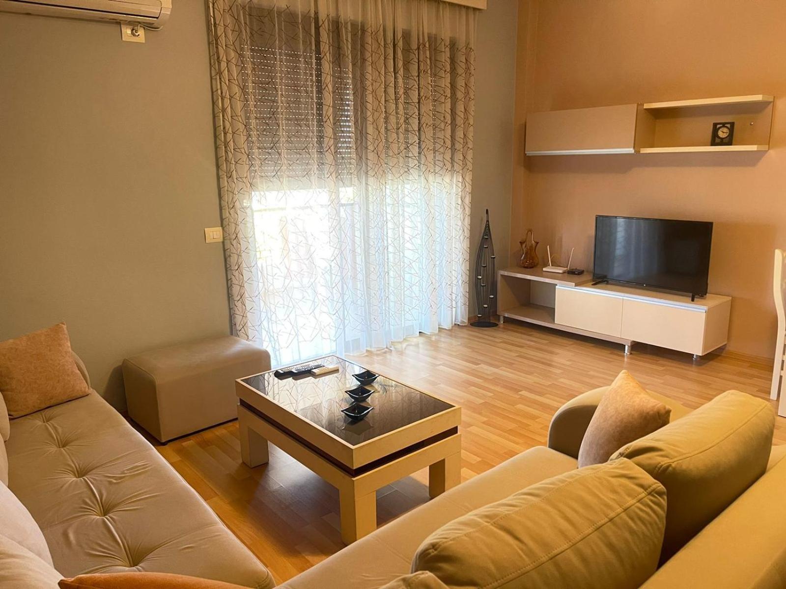 Xhemi'S Apartment Sarandë エクステリア 写真