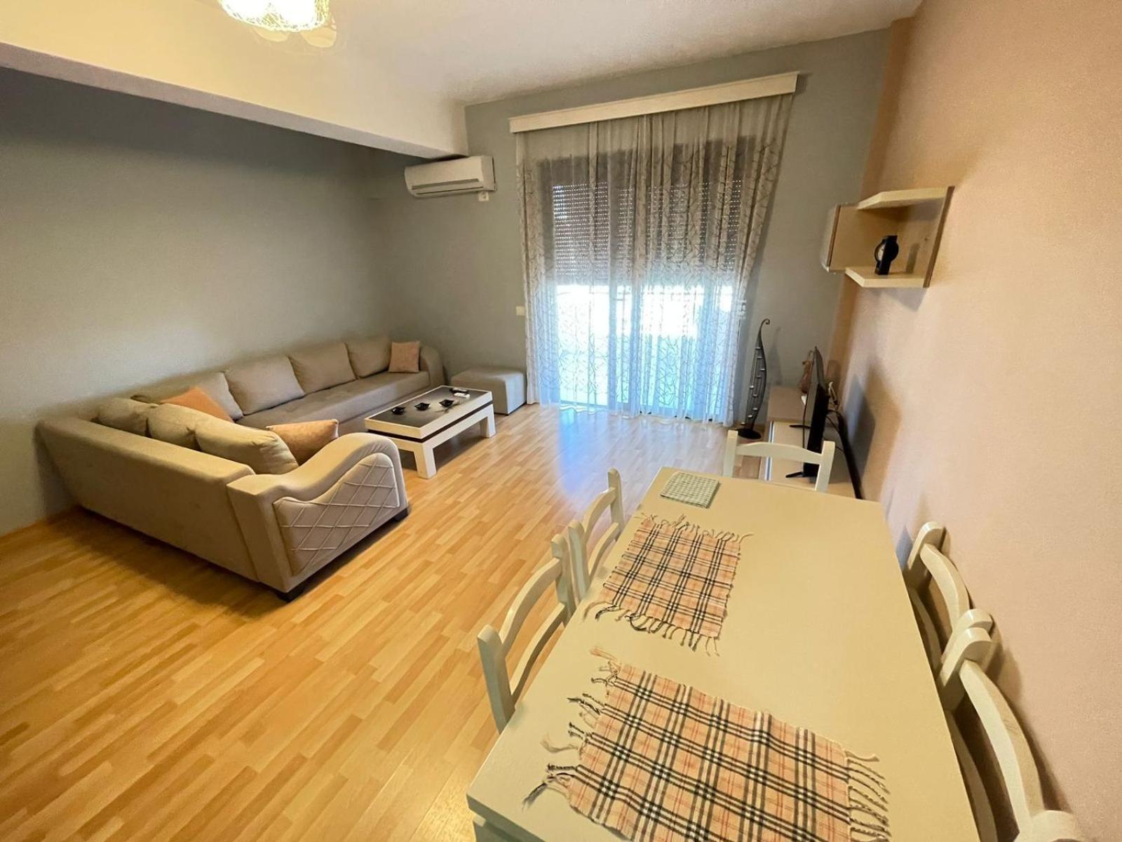 Xhemi'S Apartment Sarandë エクステリア 写真