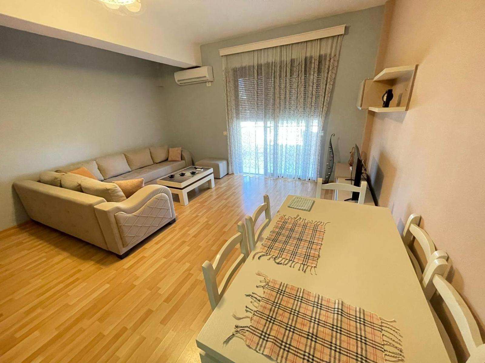 Xhemi'S Apartment Sarandë エクステリア 写真